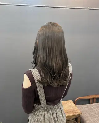 セミロング カラー 暗髪とオリーブ🌿 渡辺拓人のヘアスタイル