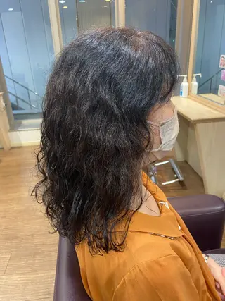 セミロング コバヤシ ユウスケのヘアスタイル