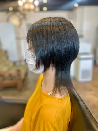 ショート Julia🖤 縮毛矯正🌬️🩵のヘアスタイル