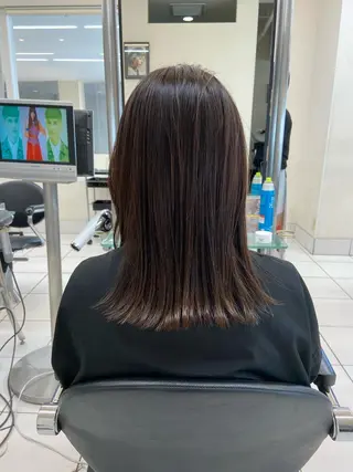 ミディアム カラー 辛島 涼子のヘアスタイル