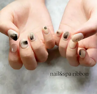 ネイル 東 真百のネイルデザイン