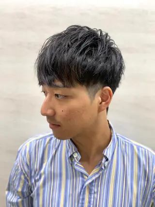 ミディアム メンズ 足立 遼太朗のヘアスタイル
