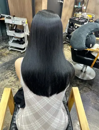 ロング ひかり HAZELのヘアスタイル