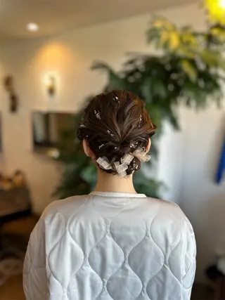 ミディアム ヘアアレンジ 岩村 夏姫のヘアスタイル