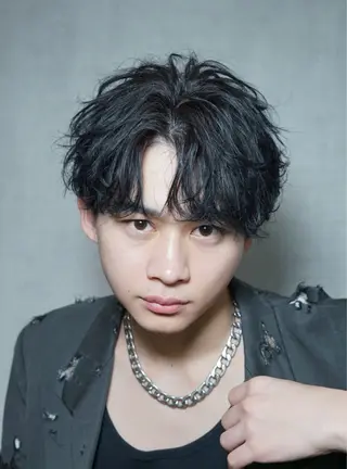 ショート カマタ ハルキのヘアスタイル