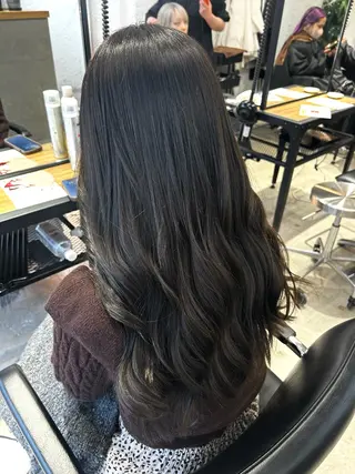 ロング カラー なかじま しほののヘアスタイル