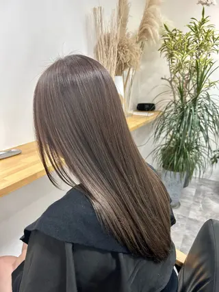 セミロング カラー コバヤシ リョウのヘアスタイル