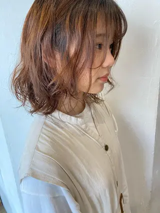 ミディアム カラー パーマ ヘアアレンジ メンズ キッズ ネイル マツエク・マツパ インナーカラー/ KANAのヘアスタイル