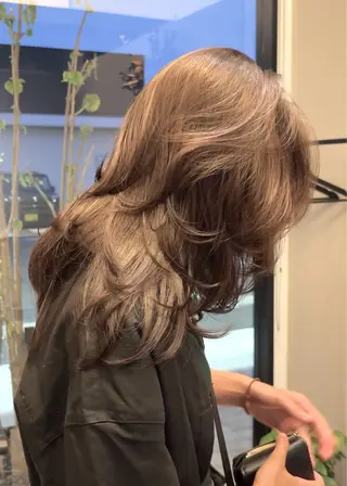 ミディアム niil所属・REINA /niil/女性限定のヘアスタイル