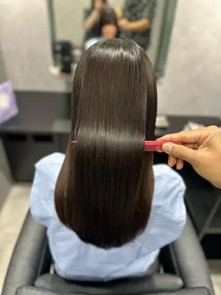 ロング 岩崎 恵実のヘアスタイル