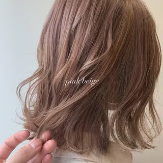 ミディアム カラー 中井 茅佳のヘアスタイル