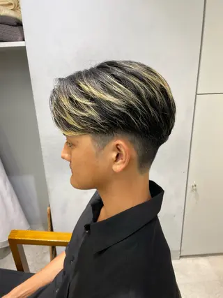 ショート メンズ マエダ リョウのヘアスタイル