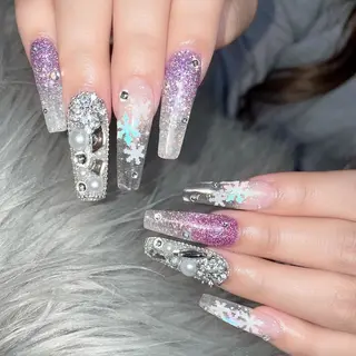 ネイル Feel ‪‪☺︎‬Yuriaのネイルデザイン