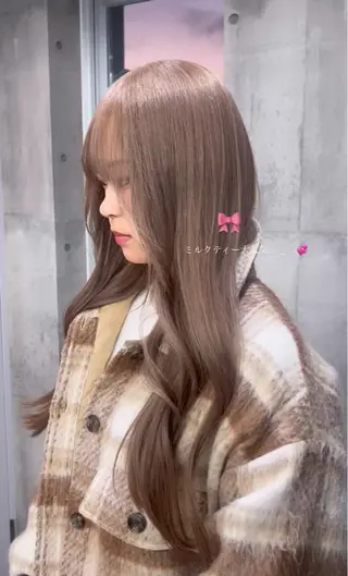 ロング カラー ハイトーン/ゆるふわ 🧚𖥔ׁTOMO♡のヘアスタイル