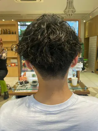 ショート カラー パーマ ヘアアレンジ メンズ メンズパーマの巨匠 鈴木純のヘアスタイル