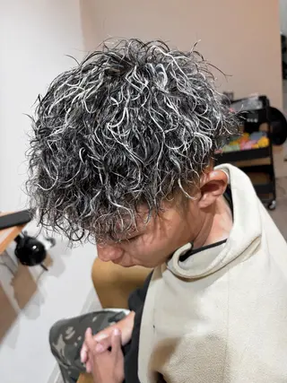 ショート カラー メンズ 黒原 将貴のヘアスタイル