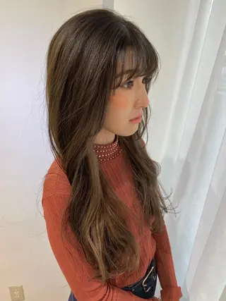 ロング カラー ヘアアレンジ IVY villa Suzu.のヘアスタイル
