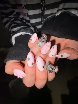 ネイル カンナ【Y2Kネイル /コーンロウ】のネイルデザイン