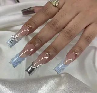 ネイル ネイリスト ハンのネイルデザイン