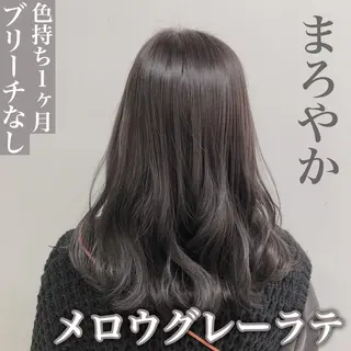 ミディアム カラー レイヤーカット 透明感カラーのヘアスタイル