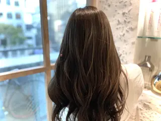 ロング カラー 髪質改善カラー、美髪 トリートメント専門のヘアスタイル