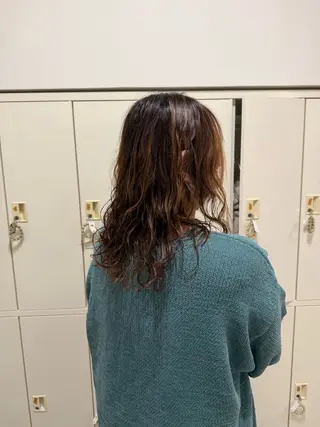 セミロング パーマ 吉川 莉央のヘアスタイル