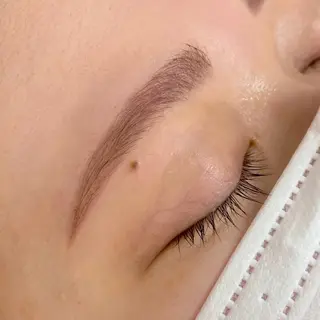 アイブロウ lev. shioriのマツエク・マツパデザイン