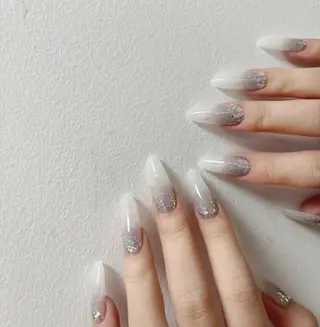 ネイル Queens テイのネイルデザイン