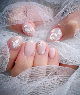 ネイル ISA_ BELLAのネイルデザイン