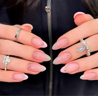 ネイル Betty nail サロンのネイルデザイン