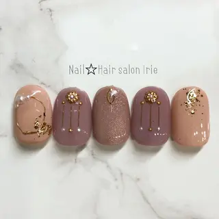 ネイル Hair salon Irie所属・與儀 知佳のネイルデザイン