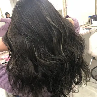 ロング 齋藤 樹里のヘアスタイル