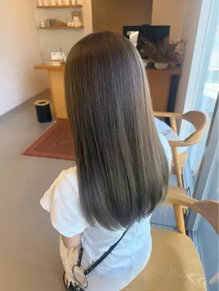 カラー 新美 あかねのヘアスタイル