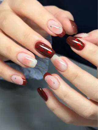 ネイル REHTOF ｜朝7時Open☀️のネイルデザイン