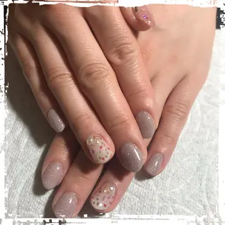 ネイル ECLAT エクラ所属・寺山 千鶴のネイルデザイン
