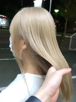 ミディアム ジゼル小倉谷内尾祐音 ケアブリーチのヘアスタイル