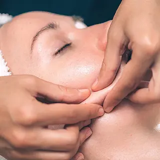 高城 麻弓のエステ・リラクイメージ