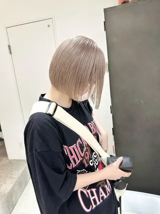 ショート カラー kai .のヘアスタイル