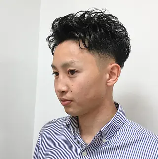 ショート パーマ メンズ すごう こうへいのヘアスタイル