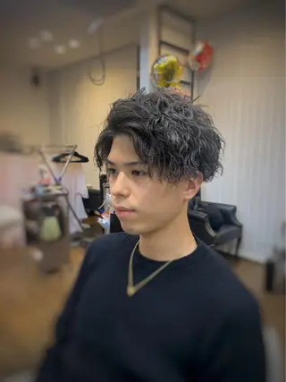 ショート パーマ メンズ 二本木 秀成のヘアスタイル