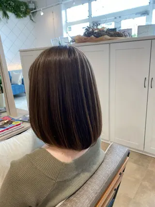 ミディアム カラー 饒平名 知也のヘアスタイル