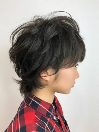 ショート カラー 上田 篤史のヘアスタイル