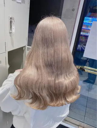 セミロング 🤍ムラ修正ブリーチ 🤍原宿/YUUのヘアスタイル