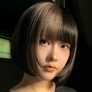 ショート カラー ウルフ/レイヤー/ ブリーチカラーのヘアスタイル