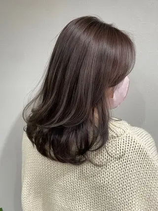 ミディアム カラー 村川 虹歩のヘアスタイル