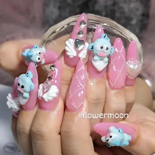 ネイル フラワー ムーンのネイルデザイン