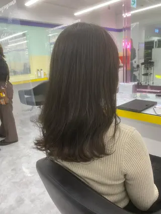 ミディアム カラー パーマ ヘアアレンジ ネイル マツエク・マツパ 韓国風ベージュ🤎 赤みなし🌿横浜🤎のヘアスタイル
