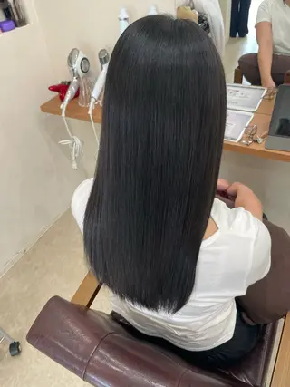 ロング 鈴木 梨瑚のヘアスタイル