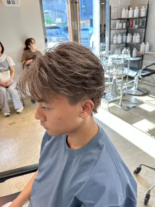 ショート カラー メンズ 倉持 誠也　フェザーパーマのヘアスタイル