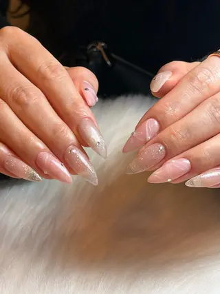 ネイル bylaki🌈 RENAのネイルデザイン